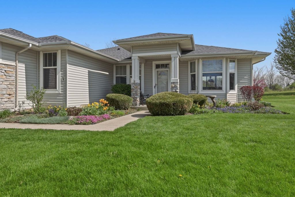 12303 W Fox Run Court, Huntley, IL 60142