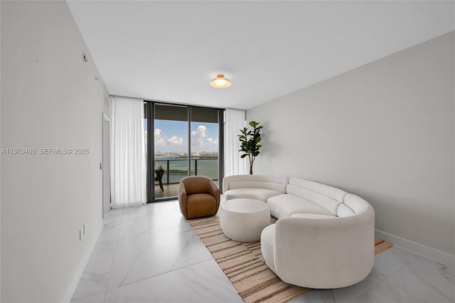 700 NE 24 3106, Miami, FL 33137