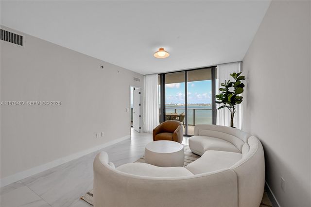 700 NE 24 3106, Miami, FL 33137