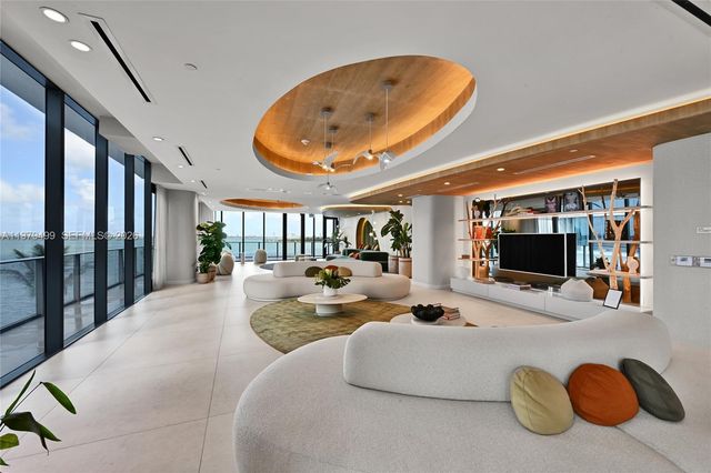 700 NE 24 3106, Miami, FL 33137