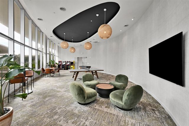 700 NE 24 3106, Miami, FL 33137