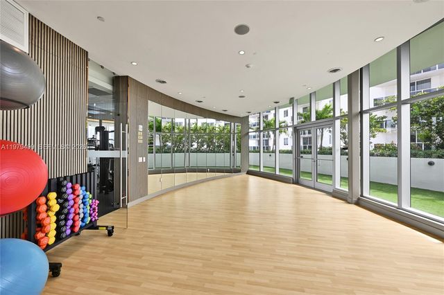 700 NE 24 3106, Miami, FL 33137