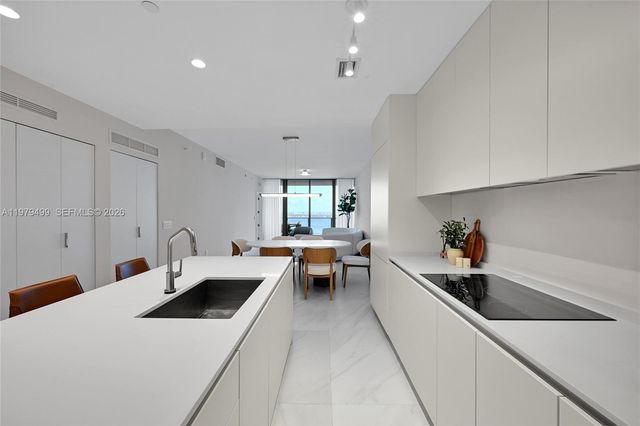 700 NE 24 3106, Miami, FL 33137