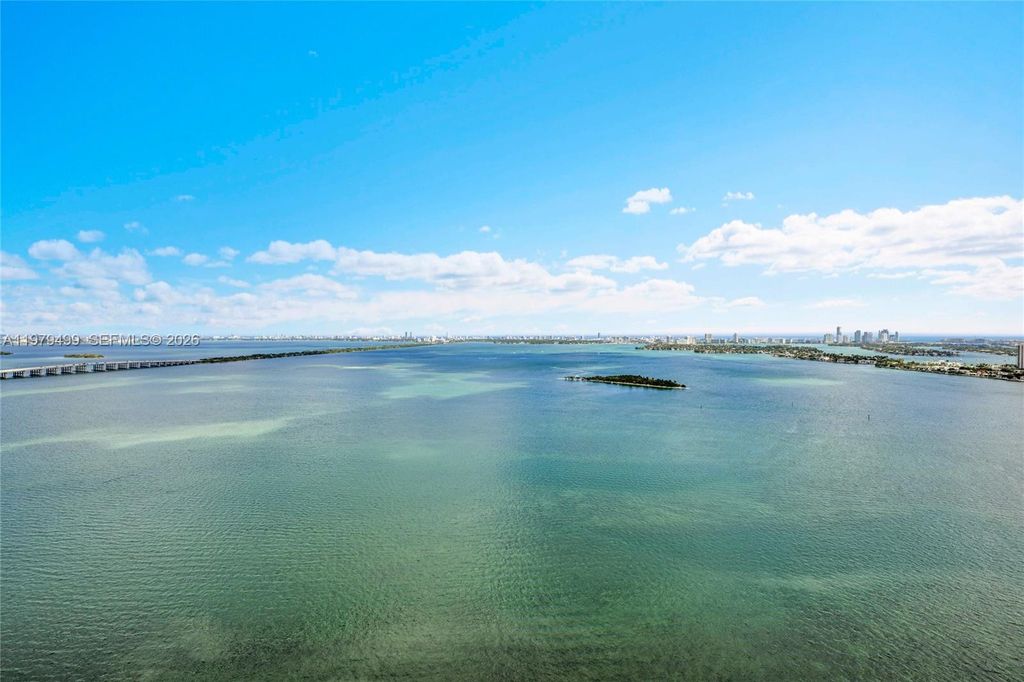 700 NE 24 3106, Miami, FL 33137