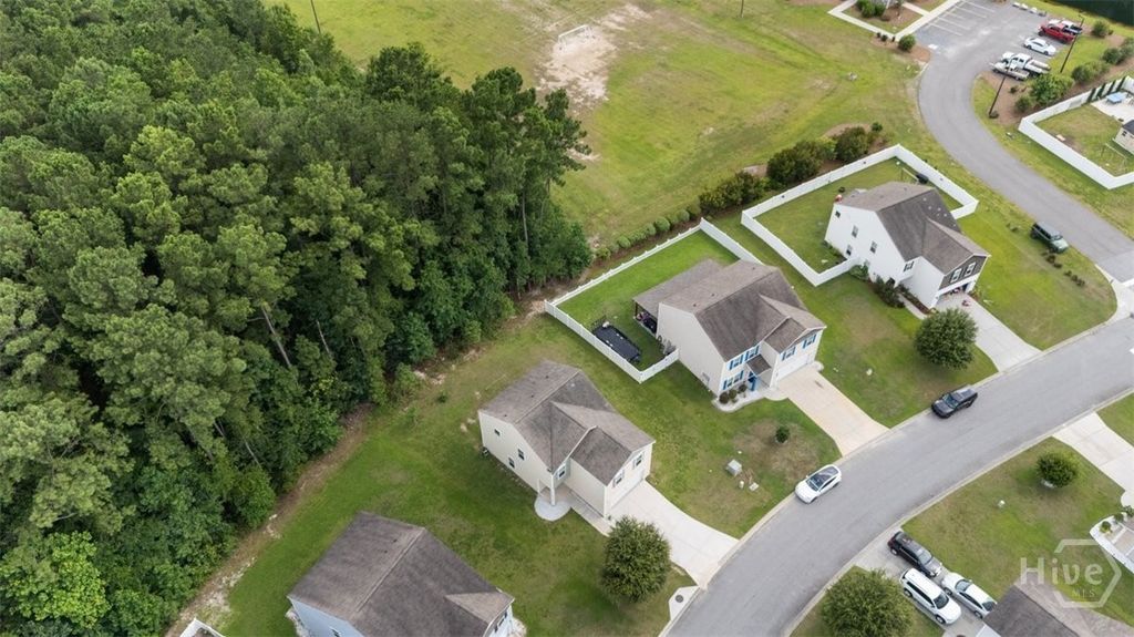 Image 2 of property listing at 223 Bellflower Circle, Guyton, GA 31312