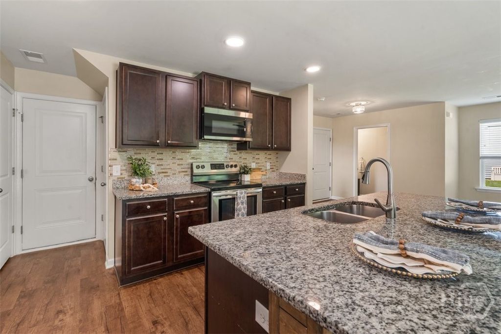 Image 9 of property listing at 223 Bellflower Circle, Guyton, GA 31312