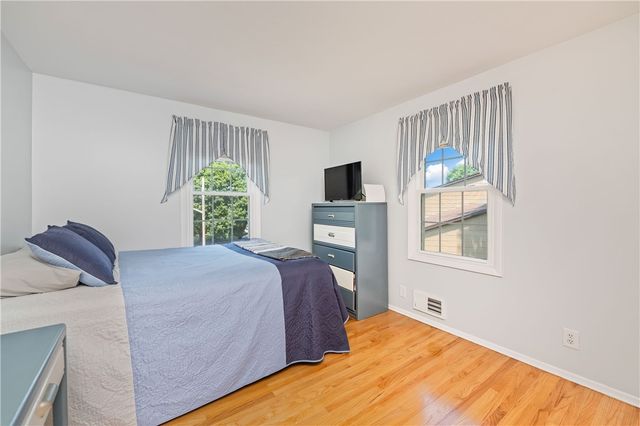 12 Mont Morency Circle, Greece, NY 14612