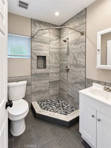 6463 Woodlake Avenue, West Hills, CA 91307