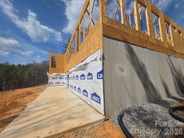 2127 Robert Drive 19 20, Morganton, NC 28655