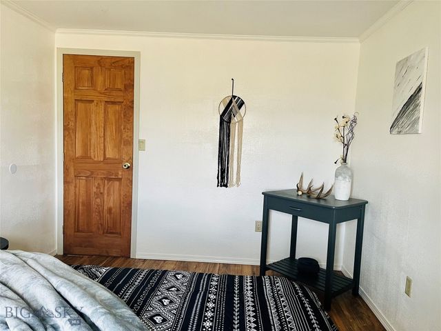 5 Aquila Lane, Emigrant, MT 59027