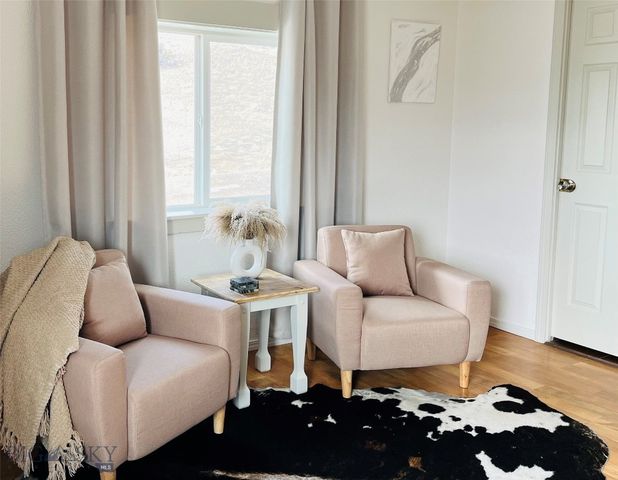 5 Aquila Lane, Emigrant, MT 59027