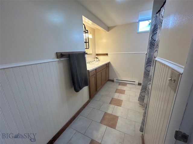 5 Aquila Lane, Emigrant, MT 59027