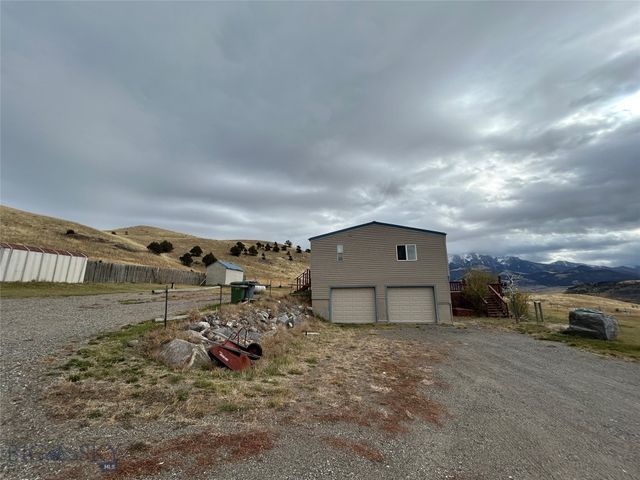 5 Aquila Lane, Emigrant, MT 59027