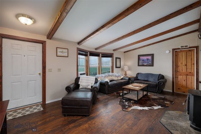 5 Aquila Lane, Emigrant, MT 59027