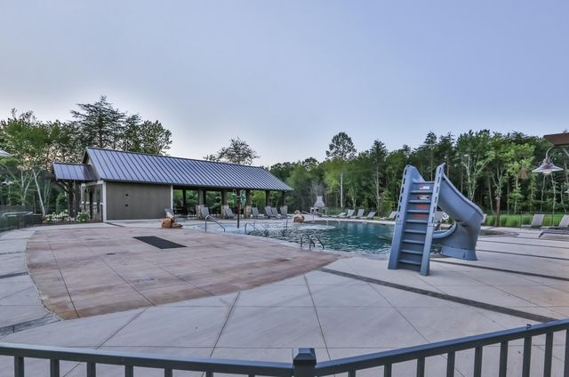 7393 Blackstone Drive, Signal Mountain, TN 37377