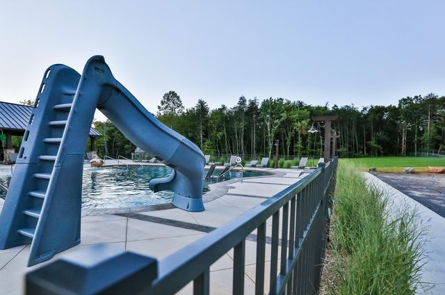 7393 Blackstone Drive, Signal Mountain, TN 37377