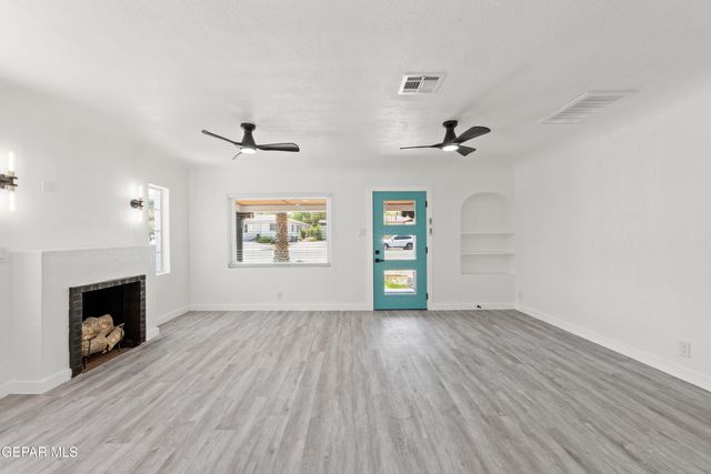3221 N STANTON Street, El Paso, TX 79902