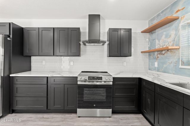 3221 N STANTON Street, El Paso, TX 79902