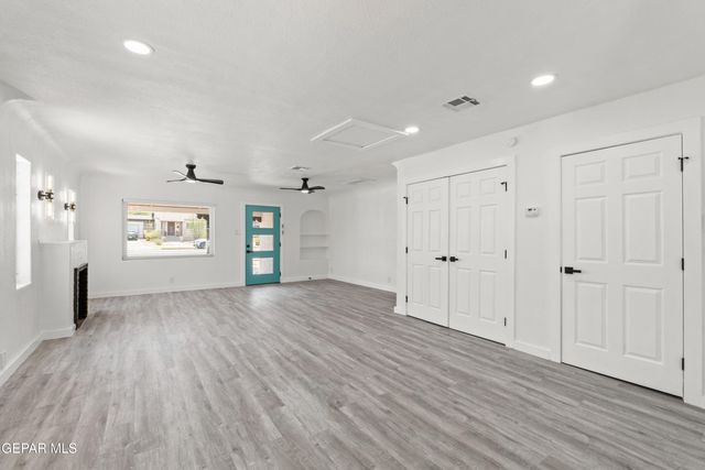 3221 N STANTON Street, El Paso, TX 79902