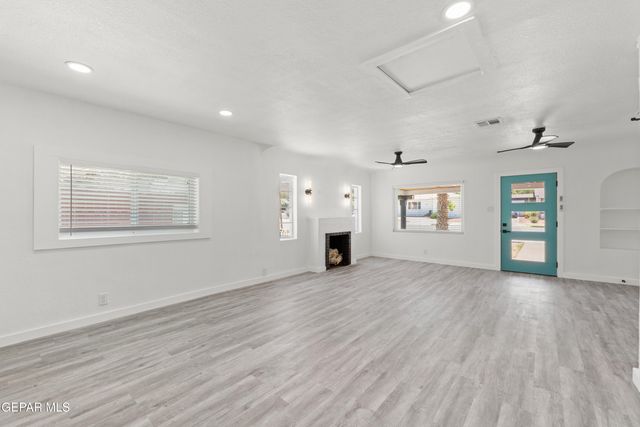 3221 N STANTON Street, El Paso, TX 79902