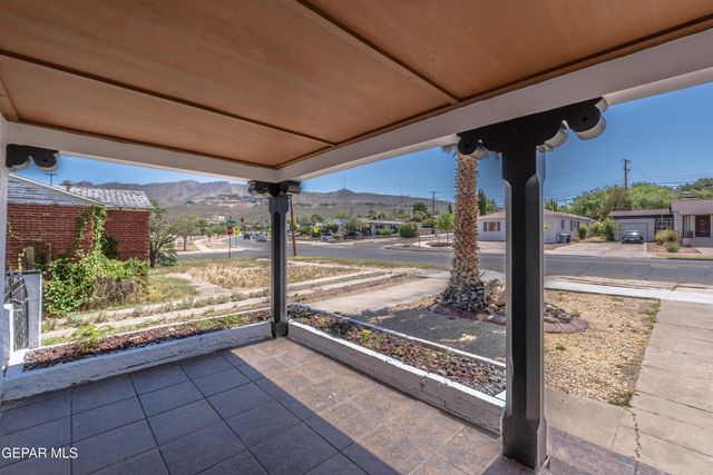 3221 N STANTON Street, El Paso, TX 79902