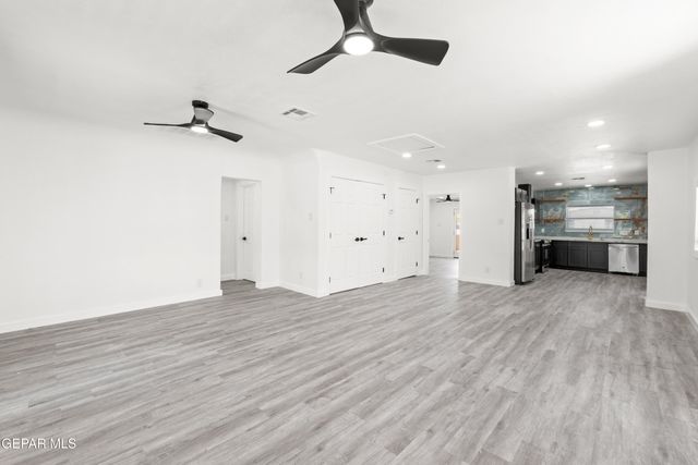 3221 N STANTON Street, El Paso, TX 79902