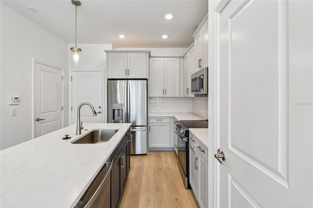 4333 ROUSH AVENUE, Orlando, FL 32803