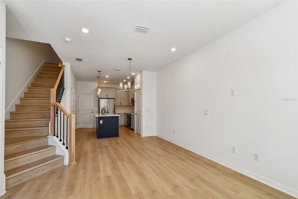 Image 11 of property listing at 4333 ROUSH AVENUE, Orlando, FL 32803