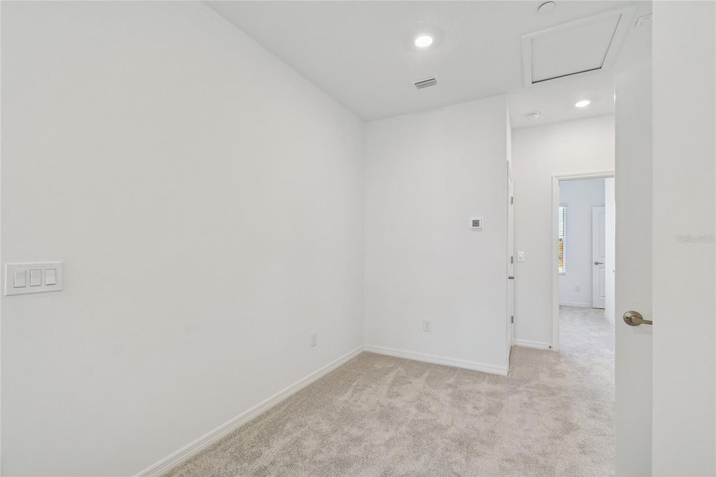 Image 15 of property listing at 4333 ROUSH AVENUE, Orlando, FL 32803