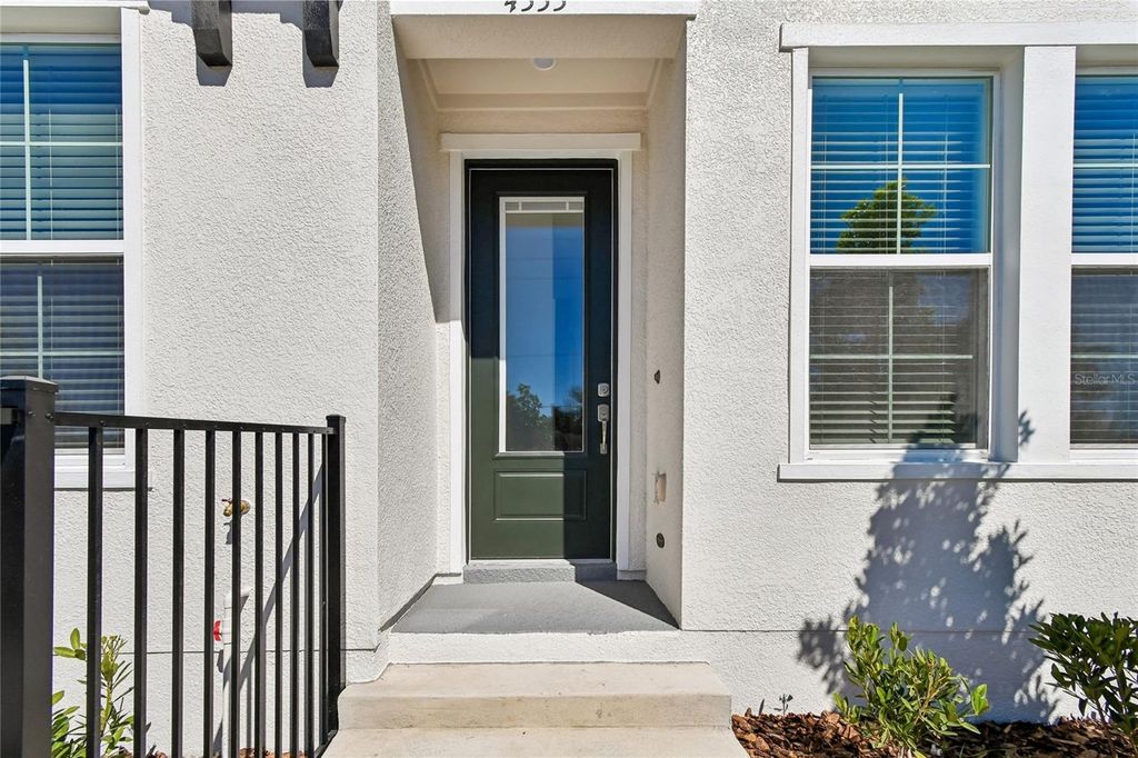 Image 4 of property listing at 4333 ROUSH AVENUE, Orlando, FL 32803