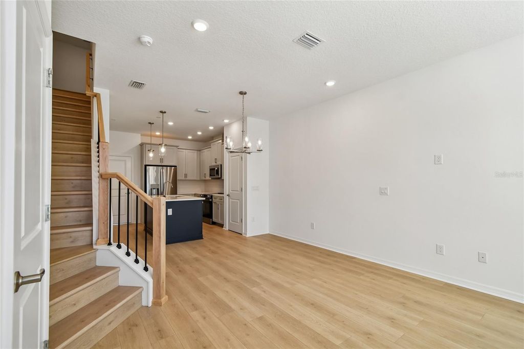 Image 10 of property listing at 4333 ROUSH AVENUE, Orlando, FL 32803