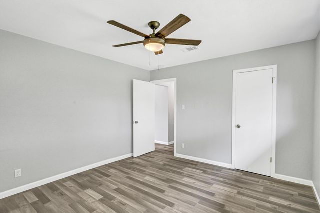 505 Old West DR B, Round Rock, TX 78681