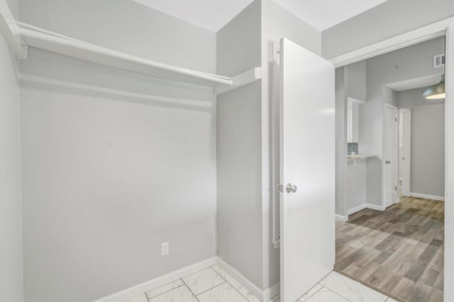 505 Old West DR B, Round Rock, TX 78681