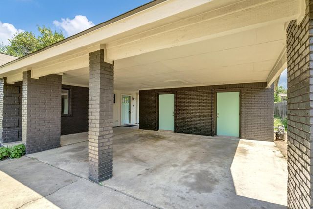 505 Old West DR B, Round Rock, TX 78681