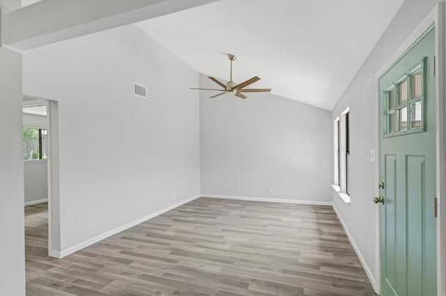 505 Old West DR B, Round Rock, TX 78681
