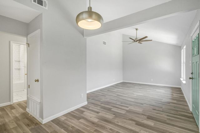505 Old West DR B, Round Rock, TX 78681