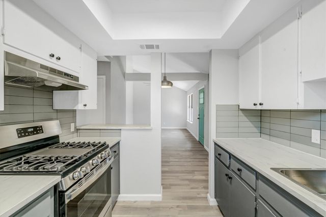 505 Old West DR B, Round Rock, TX 78681