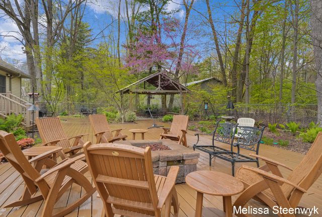 2740 Hittle Creek Drive, Fruitport Twp, MI 49415