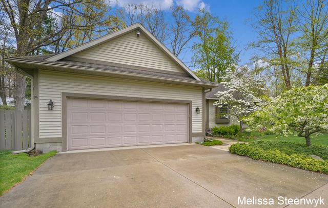 2740 Hittle Creek Drive, Fruitport Twp, MI 49415