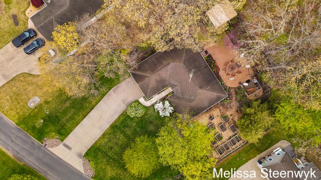 2740 Hittle Creek Drive, Fruitport Twp, MI 49415
