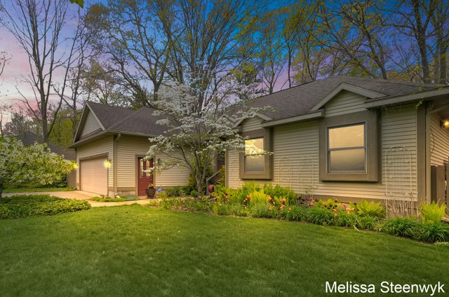 2740 Hittle Creek Drive, Fruitport Twp, MI 49415