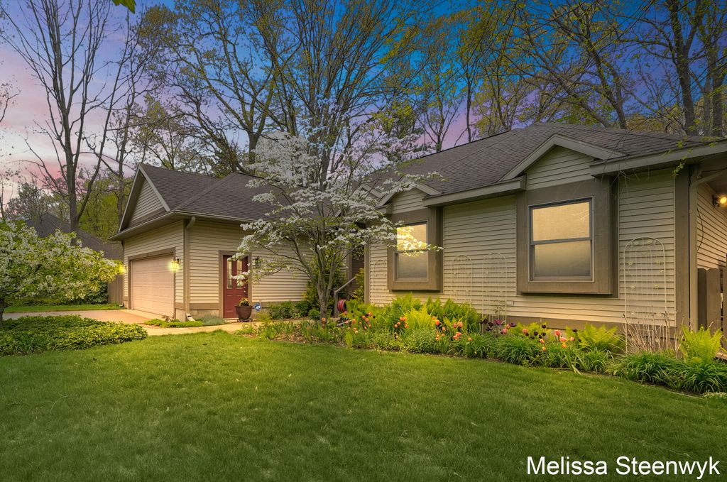2740 Hittle Creek Drive, Fruitport Twp, MI 49415