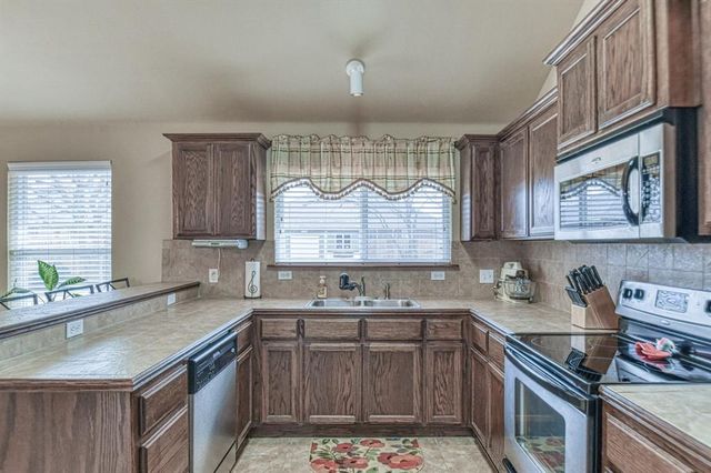 1416 N Baycharter Street, Norman, OK 73071