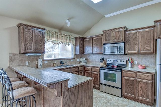 1416 N Baycharter Street, Norman, OK 73071