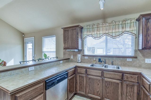 1416 N Baycharter Street, Norman, OK 73071