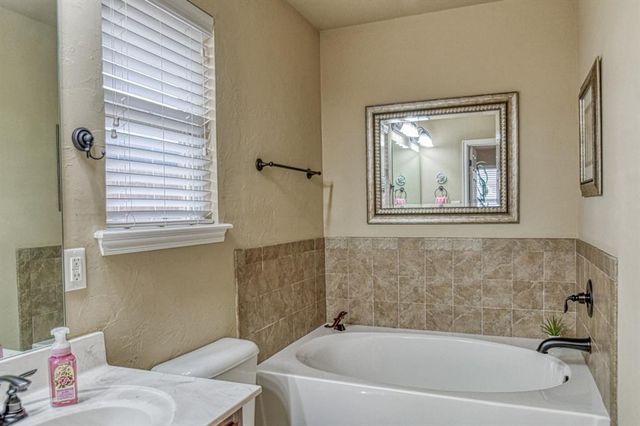 1416 N Baycharter Street, Norman, OK 73071