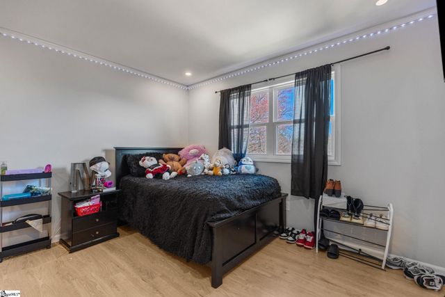 519 Longview Terrace, Greer, SC 29650