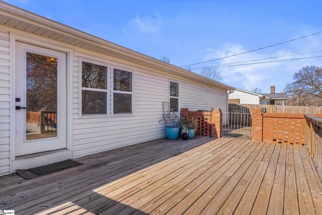 519 Longview Terrace, Greer, SC 29650