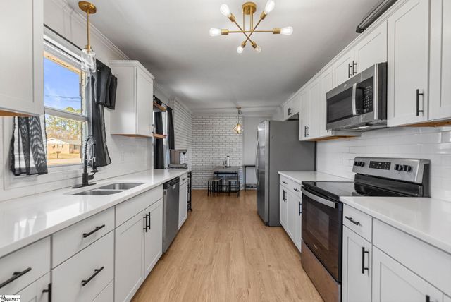 519 Longview Terrace, Greer, SC 29650