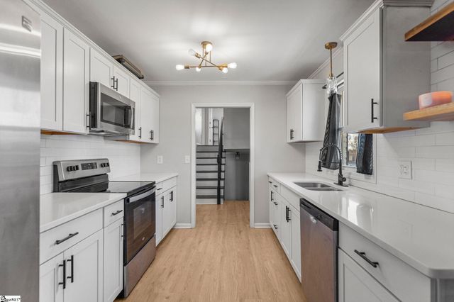 519 Longview Terrace, Greer, SC 29650